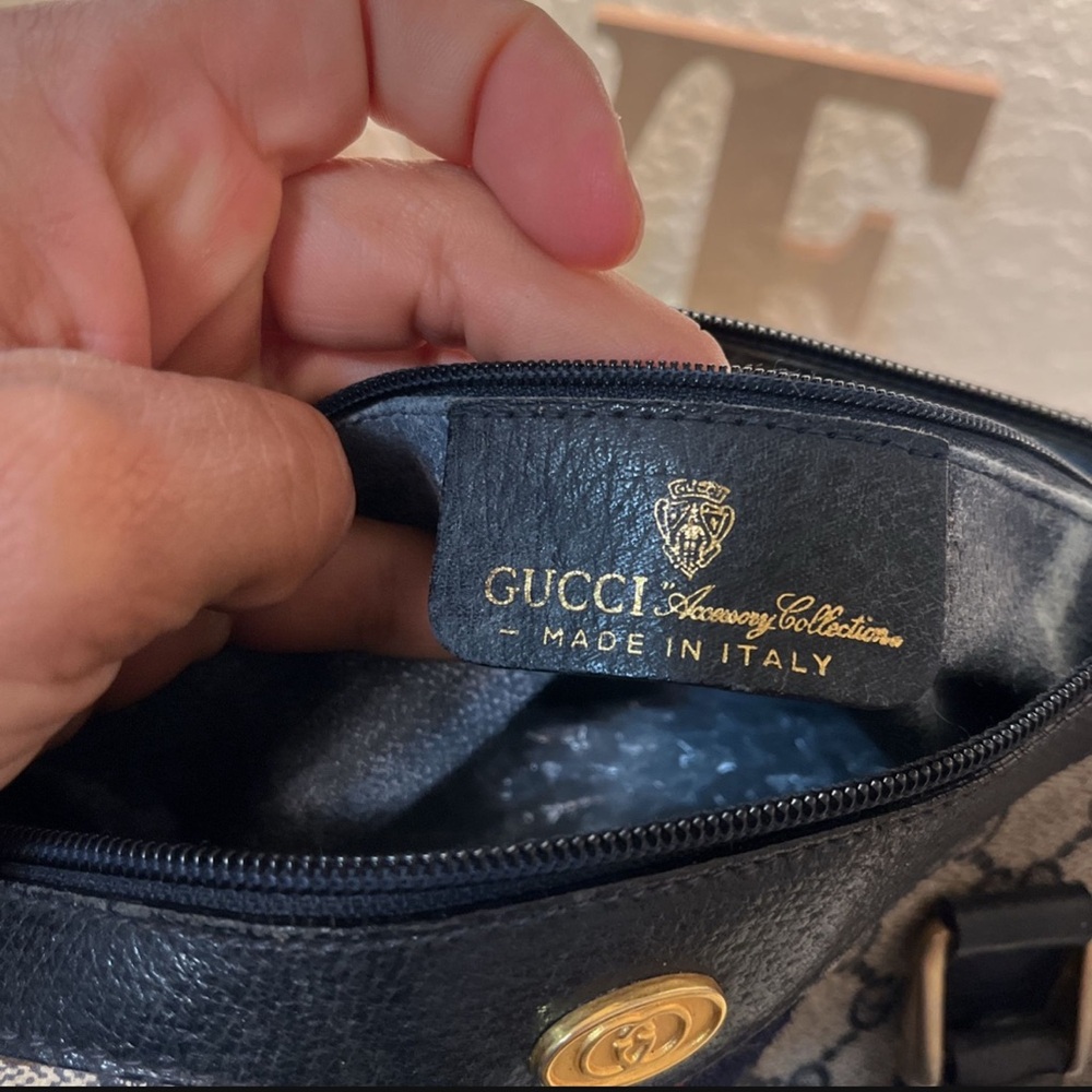 Gucci Beige and Black Satchel with Red Accent - Picture 3 of 11